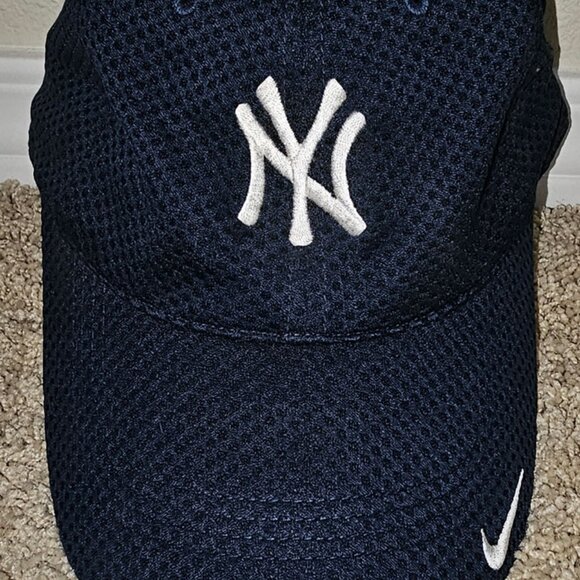 *Vintage* MLB Genuine Merch Nike NY Yankees Hat Mesh Soft-top - One-Size Adult - Picture 1 of 3